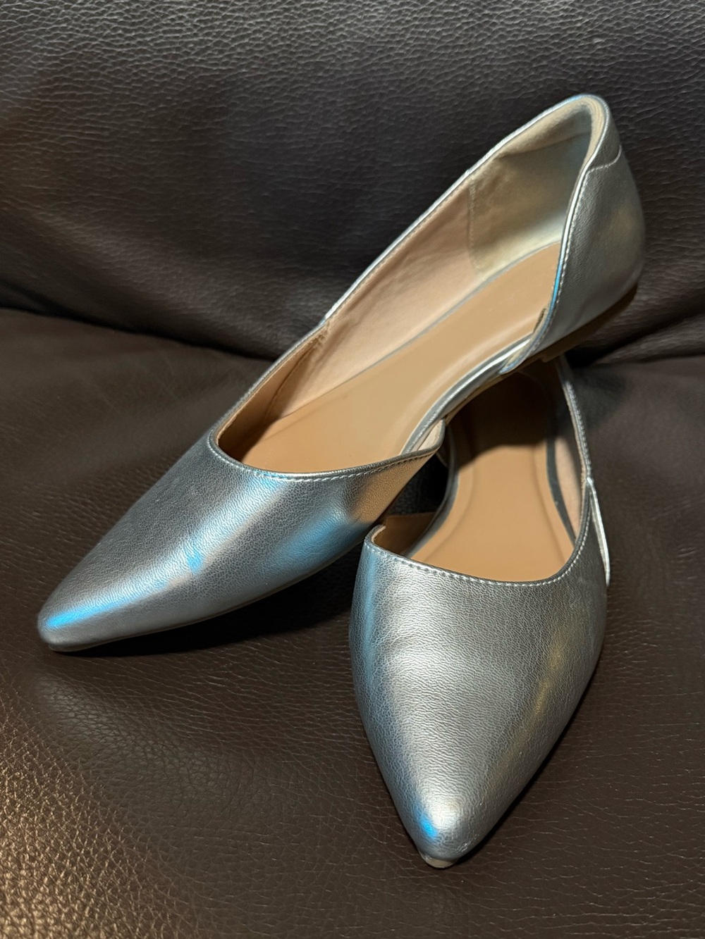 Old Navy Women's Pointed Metallic Silver D'Orsay Flats